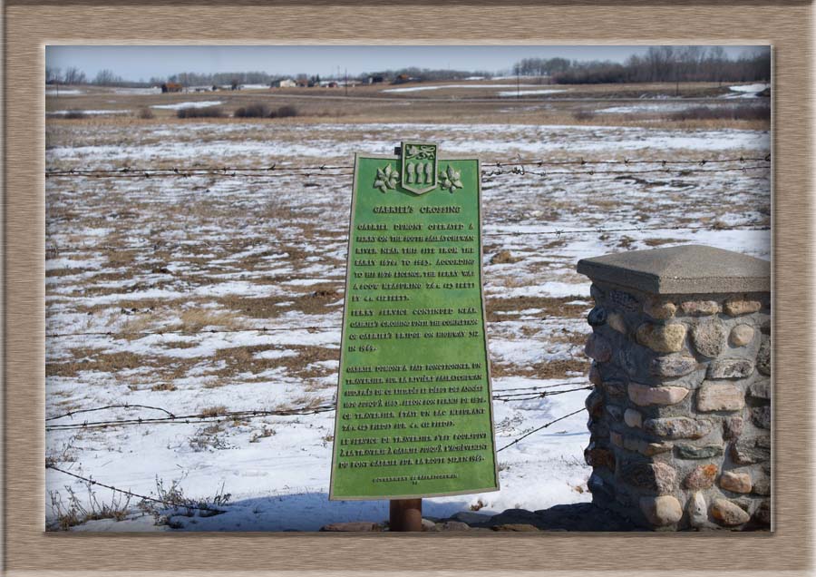 People-GabrielCrossing5700