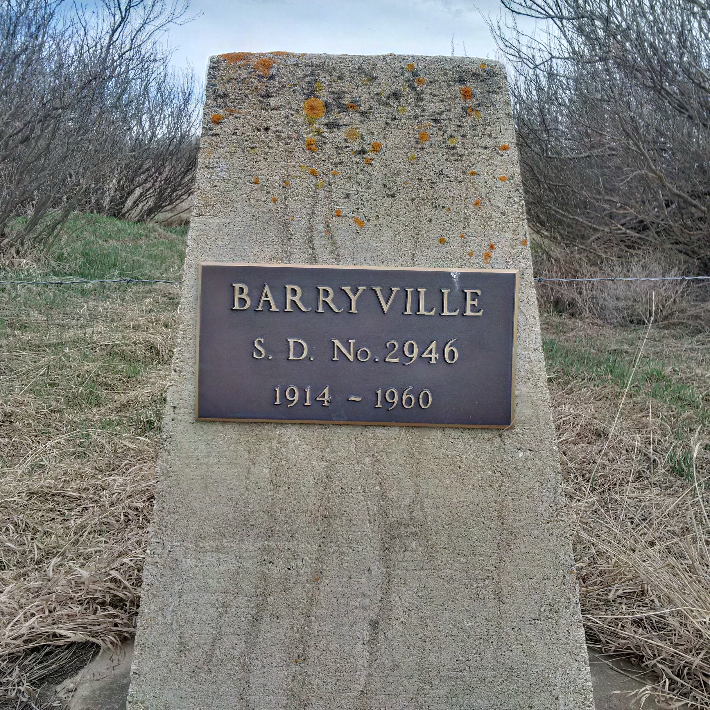  BARRYVILLE school district 2946, 1914-1960, SW quarter section 31 township 35 range 27 west of the third meridian, near Cactus Lake,   