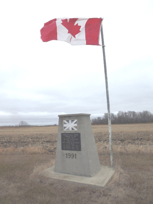 Chain of Lakes School District 468, on hwy 617  19km 12 mi from Sheho  and 6km 4 mi from Invermay, Decimal 	51.74943 -103.16382, DDD MM.MMM 	N 51 44.966 W 103 09.829, DDD MM SS.SSS 	N 51 44' 57.948