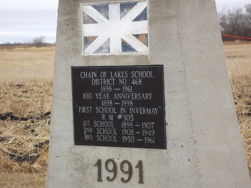 Chain of Lakes School District 468, on hwy 617  19km 12 mi from Sheho  and 6km 4 mi from Invermay, Decimal 	51.74943 -103.16382, DDD MM.MMM 	N 51 44.966 W 103 09.829, DDD MM SS.SSS 	N 51 44' 57.948