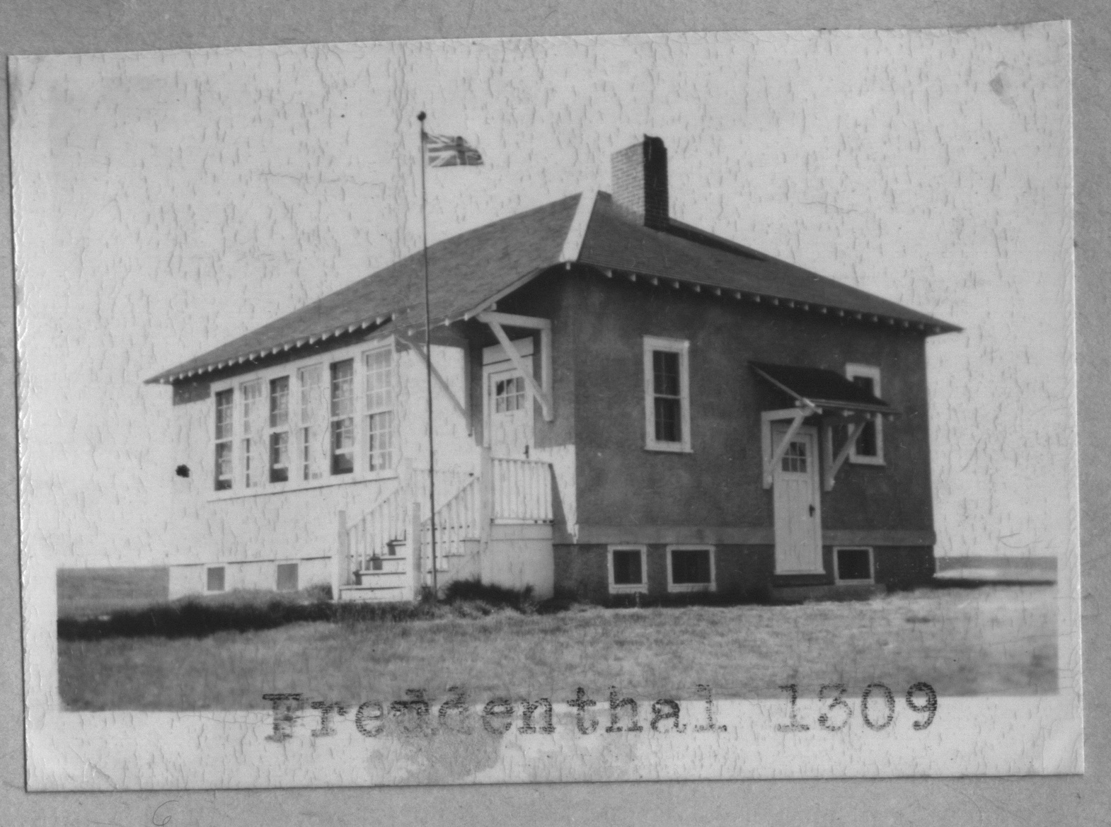 Cupar and District Heritage Museum One Room Schoolhouse Pictures, Saskatchewan, Canada.  SK One Room Schoolhouse Project.  