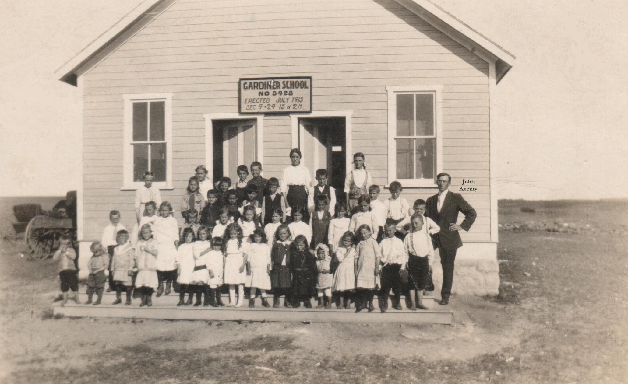 Gardiner School District 3428,		Southwest Quarter	Sec 4	Tsp 24 	Rge 16 	W of the 2 Meridian,	near Dysart, province of Saskatchewan, Canada, 1914-1960, 