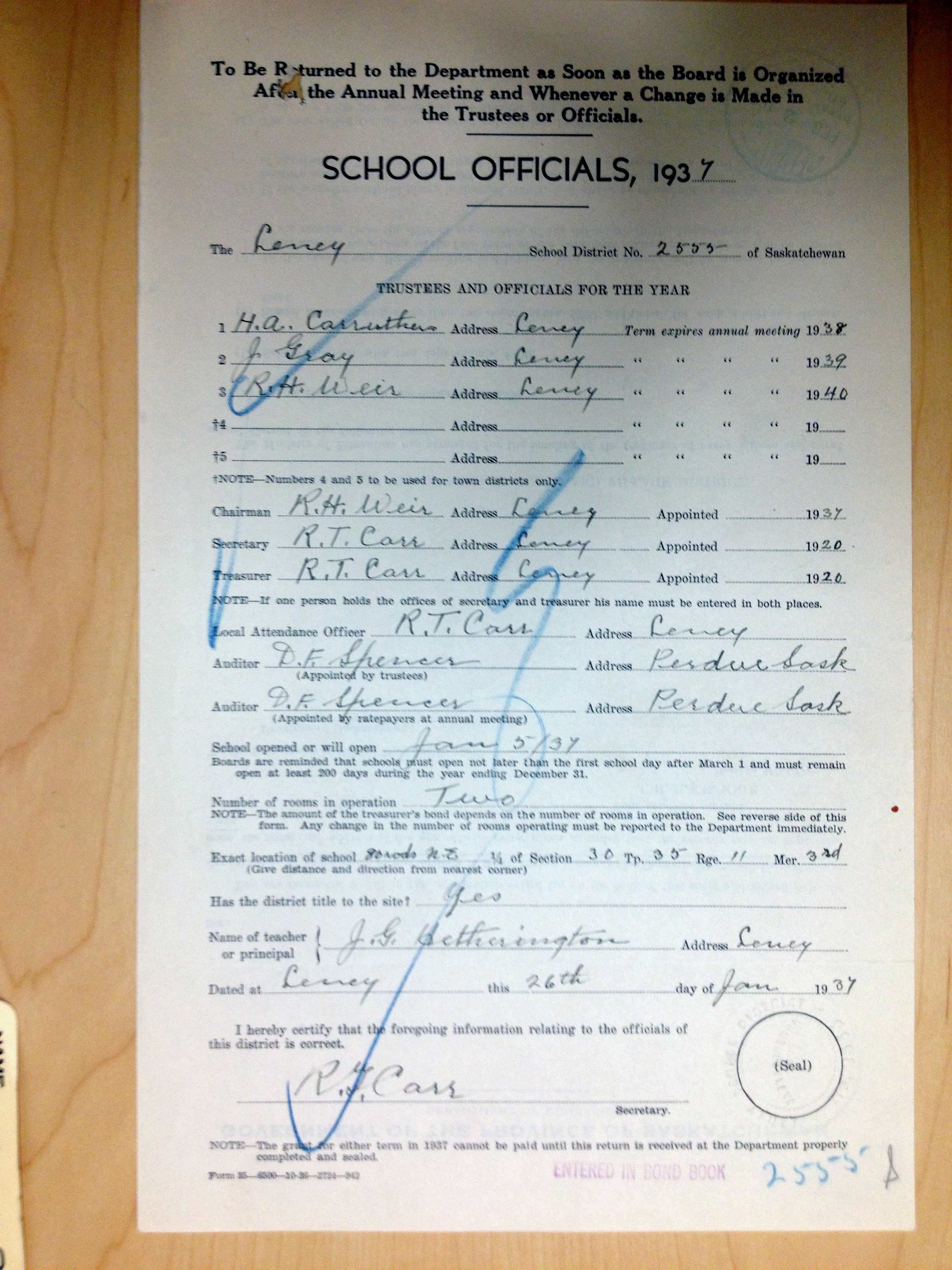 Leney School District 2555, Centre north east quarter section 30 township 35 range 11 west of the third meridian, Leney village, North East quarter section 30 township 35 range 11 west of the third meridian, Leney school in the village of Leney, near Perdue, Saskatchewan, - Saskatchewan Gen Web - Saskatchewan One room School Project