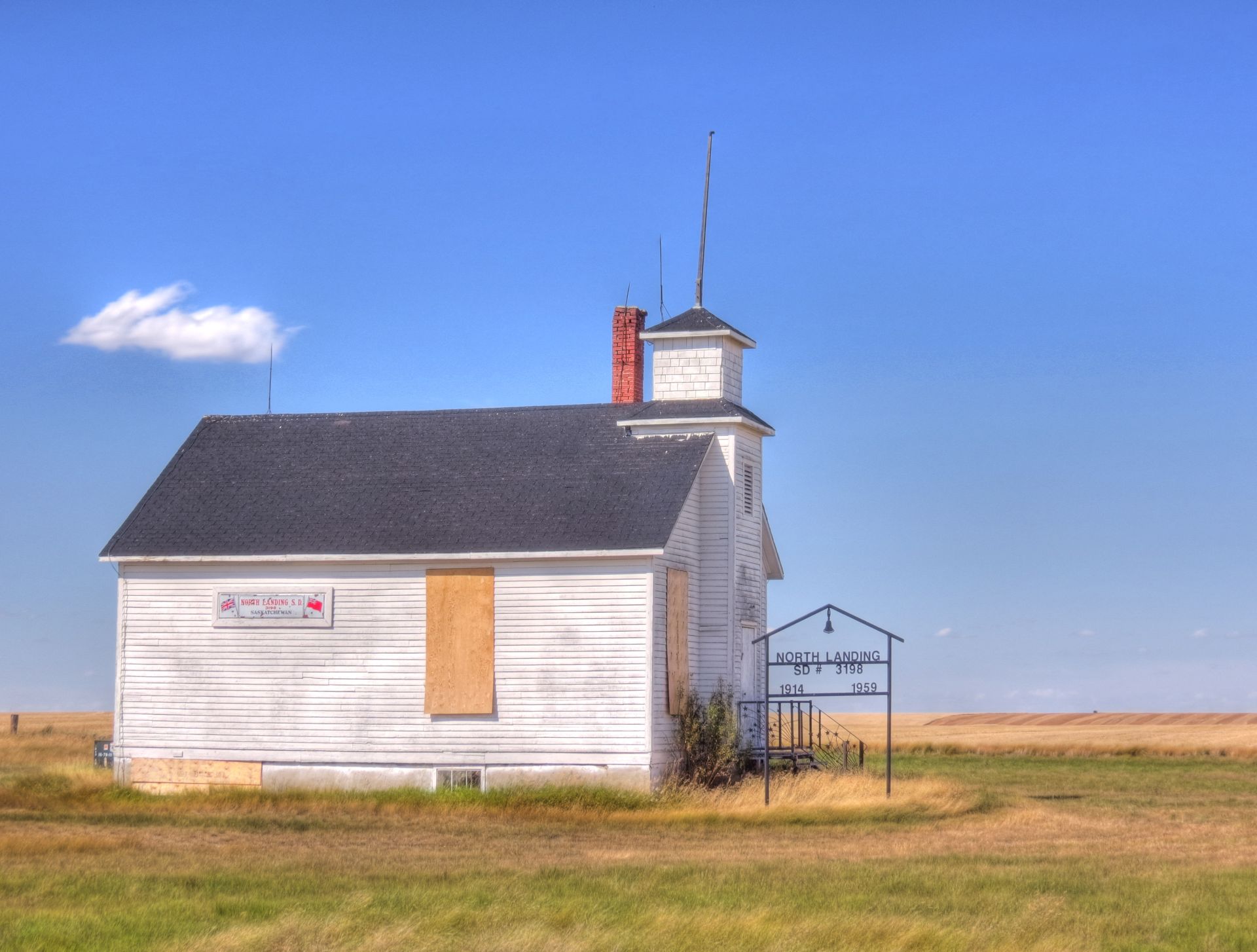  North Landing School District 3198, 1914-1959, south east quarter of section 28 township 20 range 15 west of the third meridian, near the town of Kyle, north east section 32 township 21 range 15 west of the third meridian, 