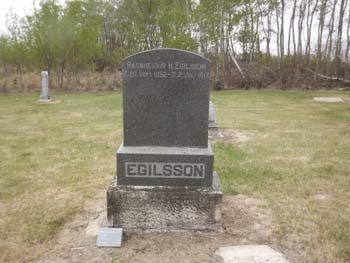 LogbergCemetery-17