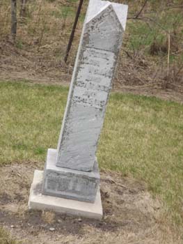 LogbergCemetery-24