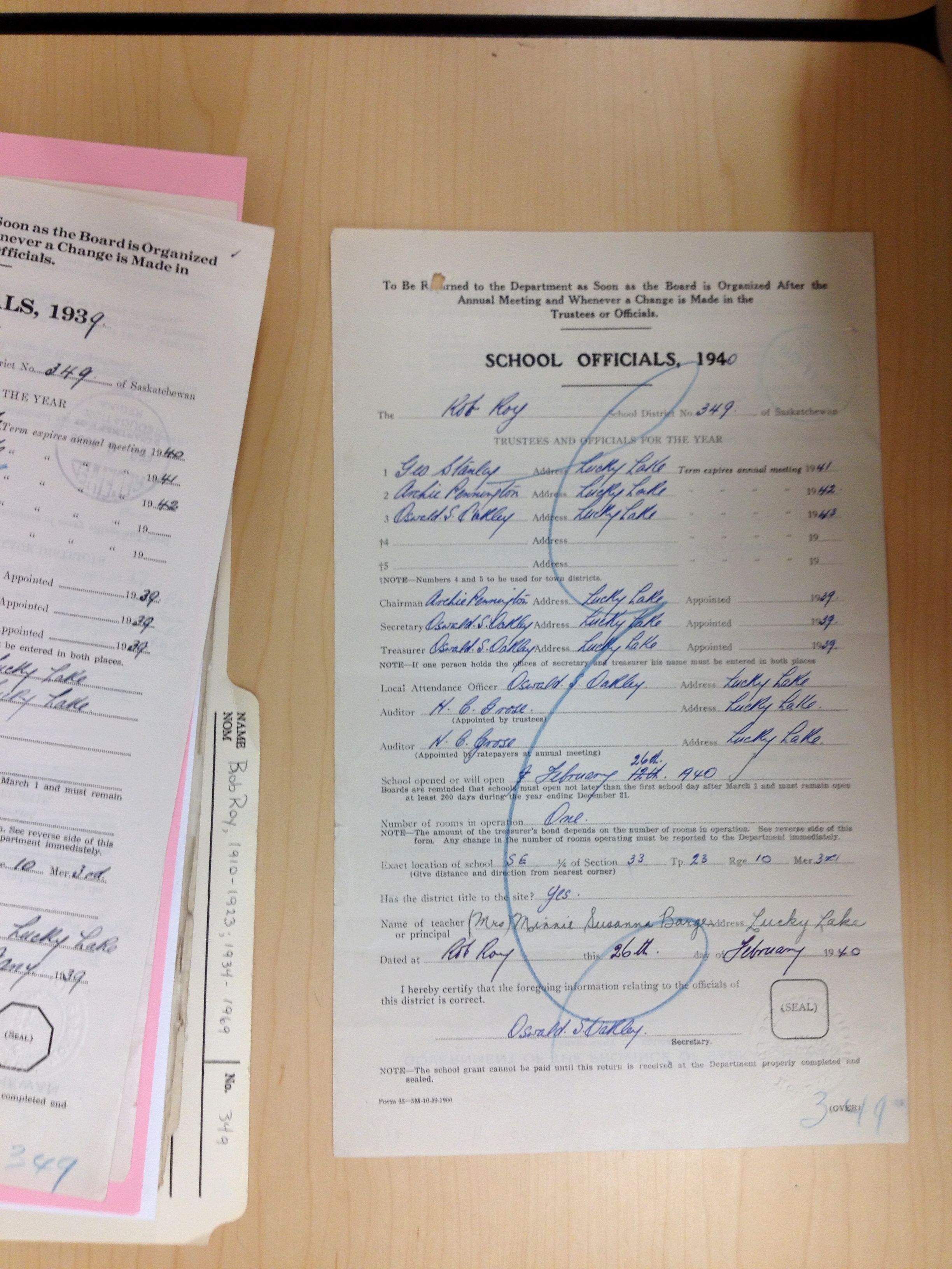 Rob Roy School District 349, South East quarter Section 33 Township 23 range 10 west of the third meridian, near Lucky Lake, 1911, Lucky Lake Village South West quarter of section 25 township 23 range 9 west of the third meridian, Lucky Lake is near Outlook, Saskatchewan, - Saskatchewan Gen Web - Saskatchewan One room School Project