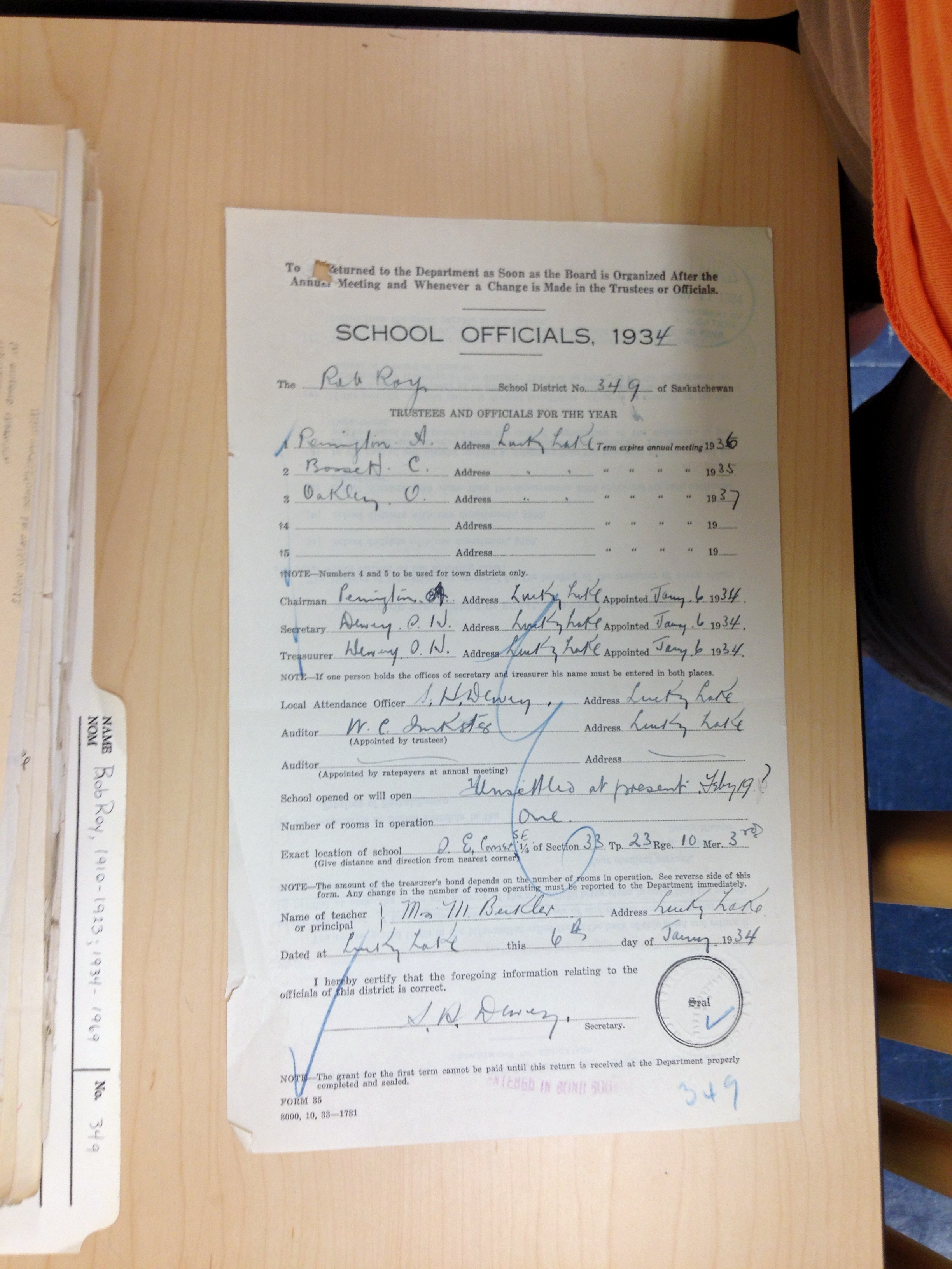 Rob Roy School District 349, South East quarter Section 33 Township 23 range 10 west of the third meridian, near Lucky Lake, 1911, Lucky Lake Village South West quarter of section 25 township 23 range 9 west of the third meridian, Lucky Lake is near Outlook, Saskatchewan, - Saskatchewan Gen Web - Saskatchewan One room School Project