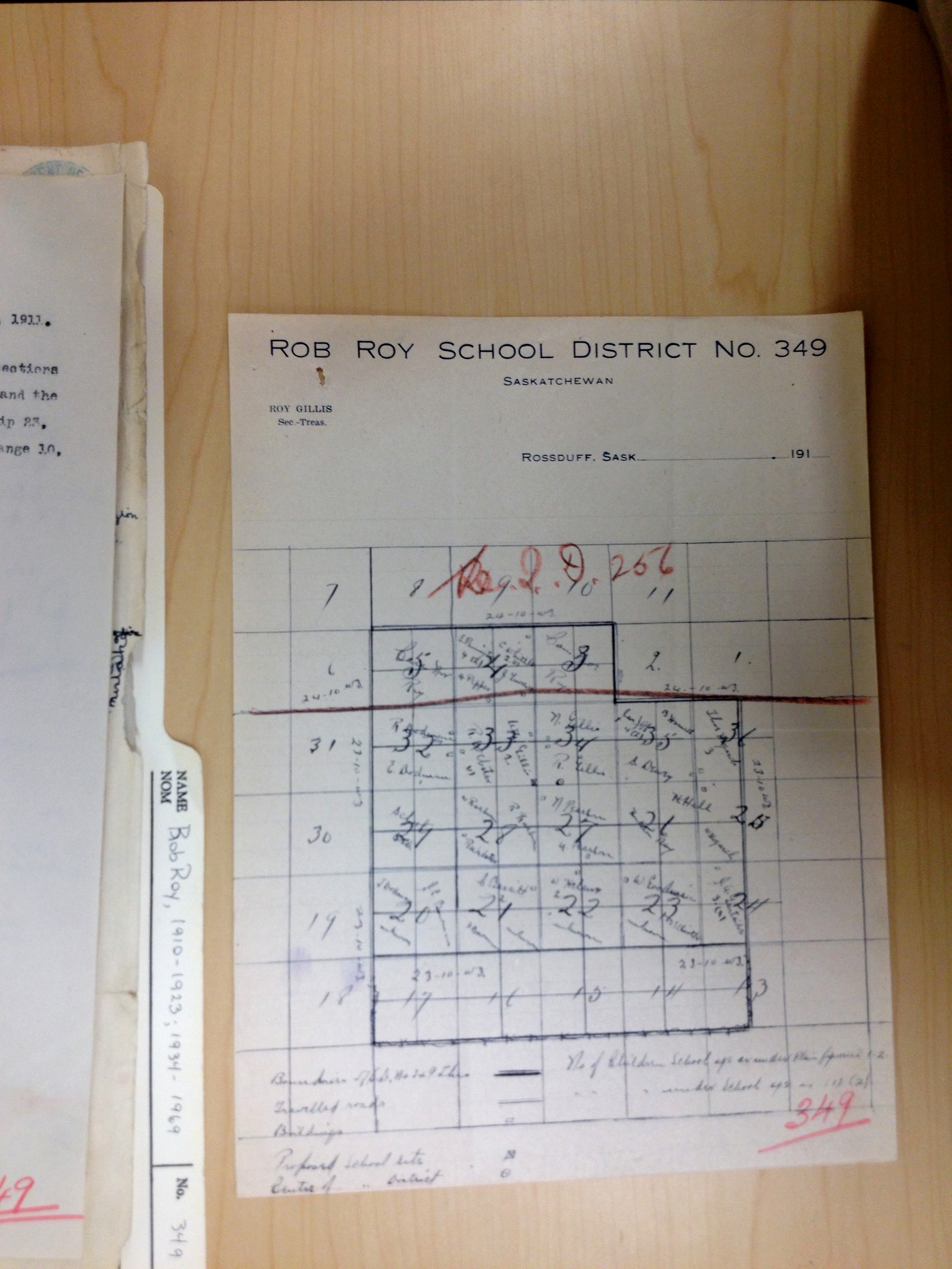 Rob Roy School District 349, South East quarter Section 33 Township 23 range 10 west of the third meridian, near Lucky Lake, 1911, Lucky Lake Village South West quarter of section 25 township 23 range 9 west of the third meridian, Lucky Lake is near Outlook, Saskatchewan, - Saskatchewan Gen Web - Saskatchewan One room School Project