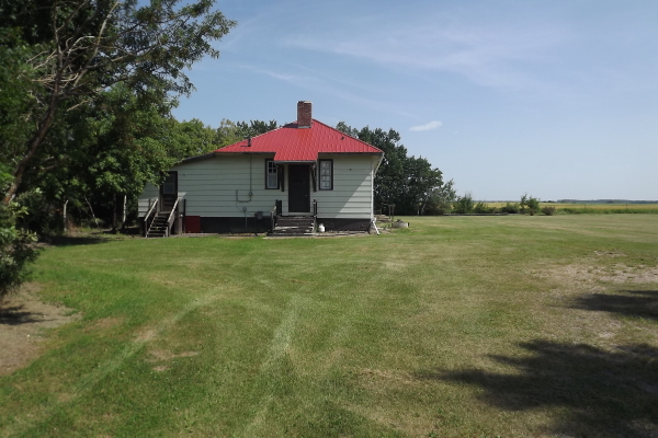  Tadmore School District 5130, Tadmore Northeast 15 township 33 range 4 west of the 2nd meridian, Tadmore School #5130, 1937-1966, N 51 49' 59.5, W 102 28' 44.4,  Lat: 	  	N,Lon, 	  	W,	dddmm'ss.s