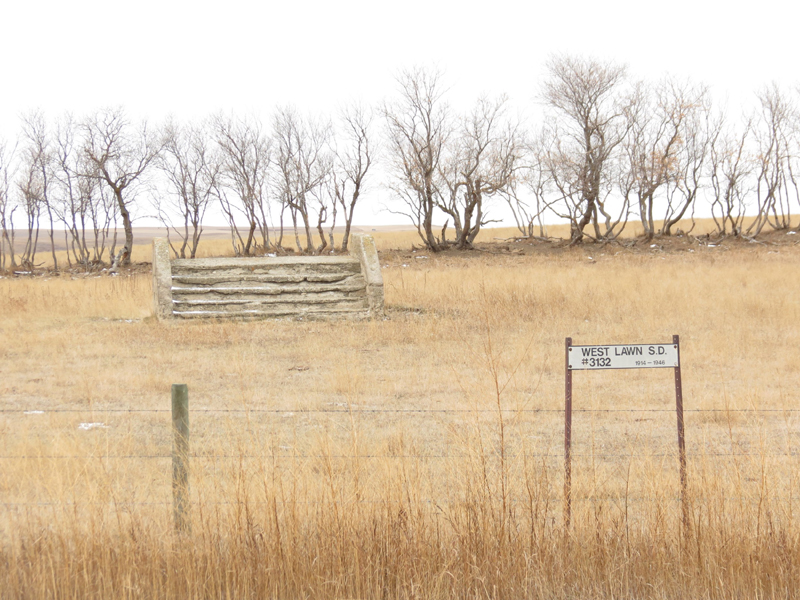 West Lawn School District 3132, 1914-1946, SE 	Sec 29 	Tsp 7 	Rge 24 	W of the 2 Meridian, Willow Bunch, Horizon, Glasnevin 